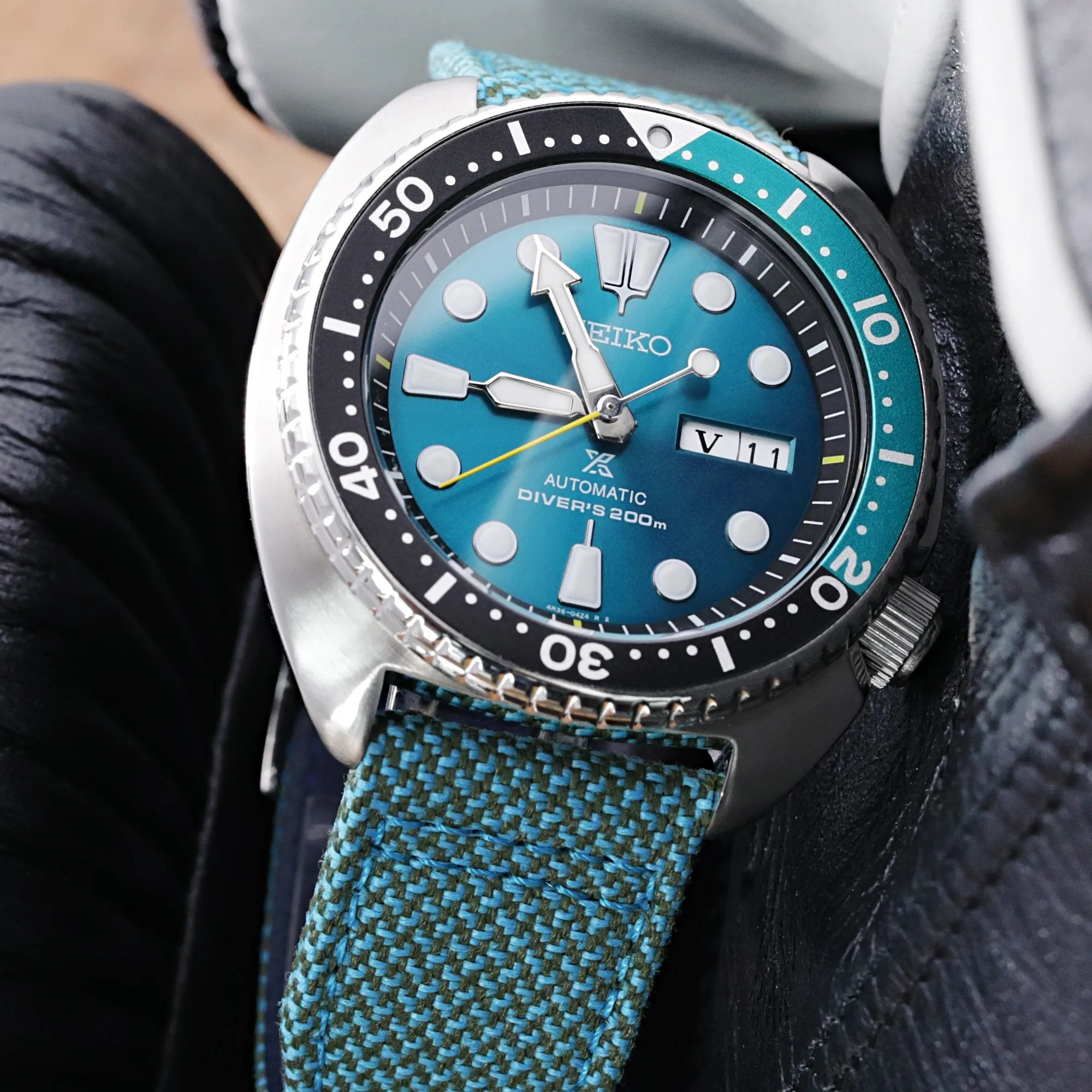 Q.R. Revive Pilot watch strap in Mixed Blue Green